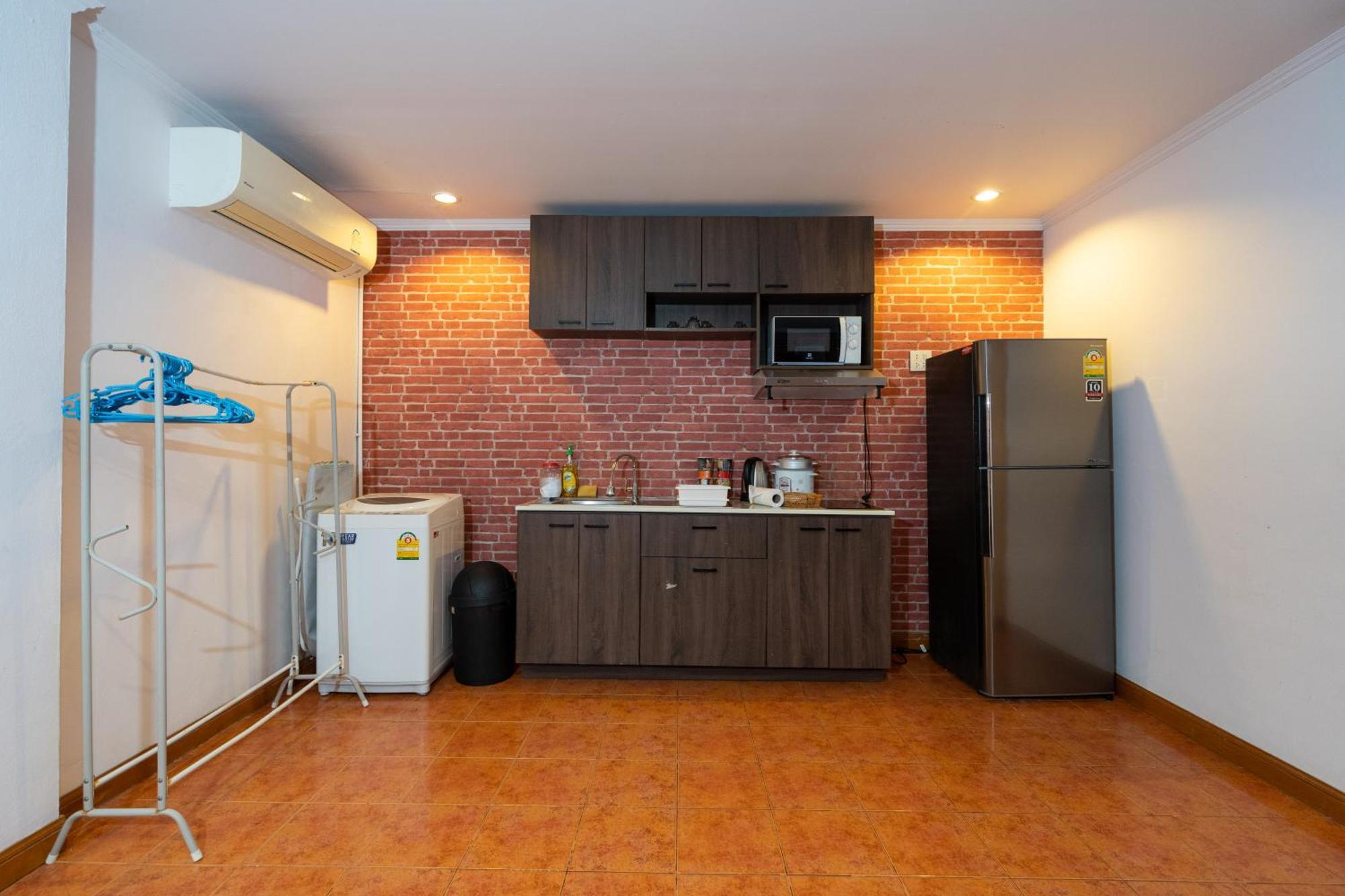Patong Central Residence & Apartment Δωμάτιο φωτογραφία