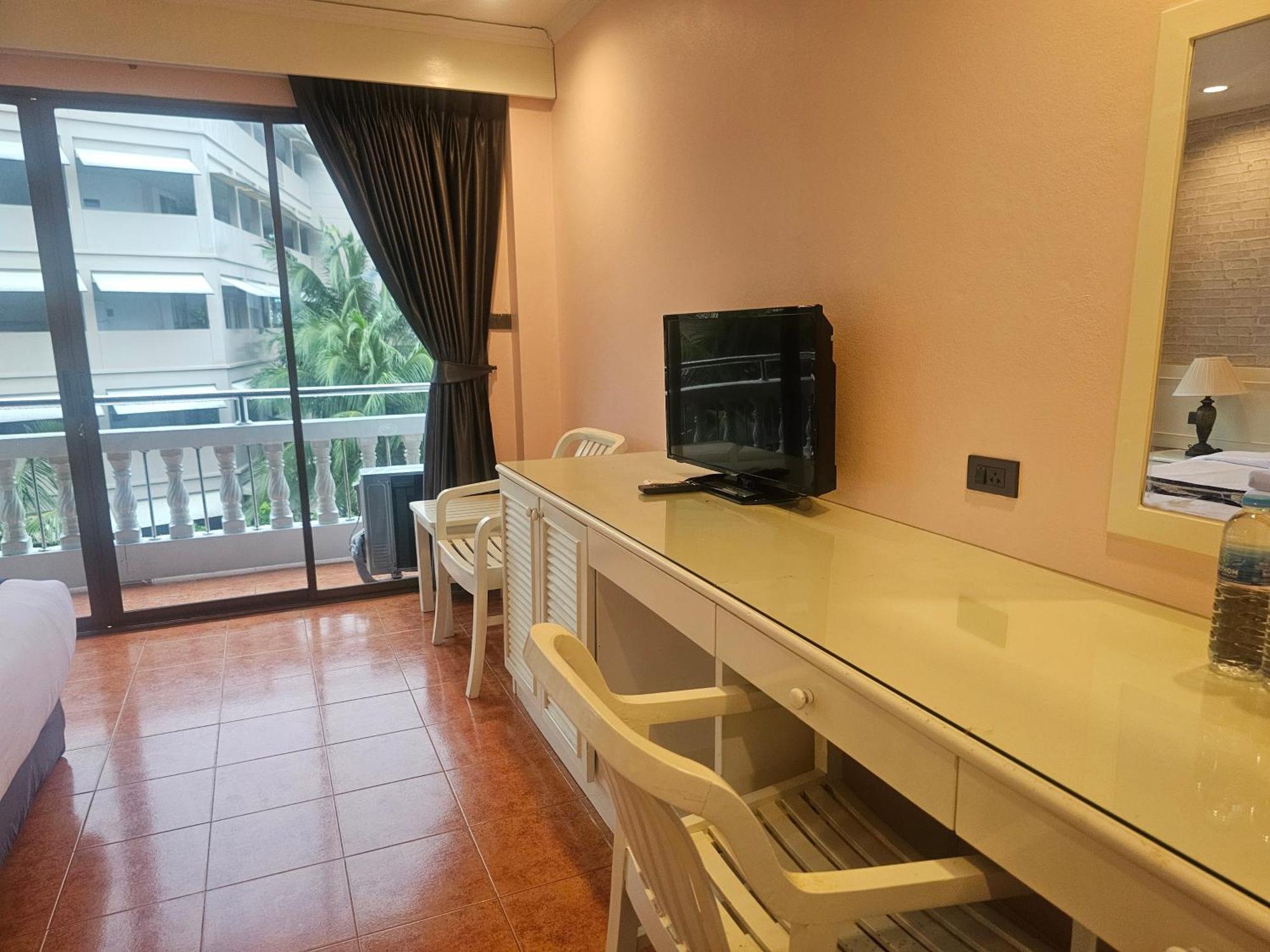 Patong Central Residence & Apartment Εξωτερικό φωτογραφία